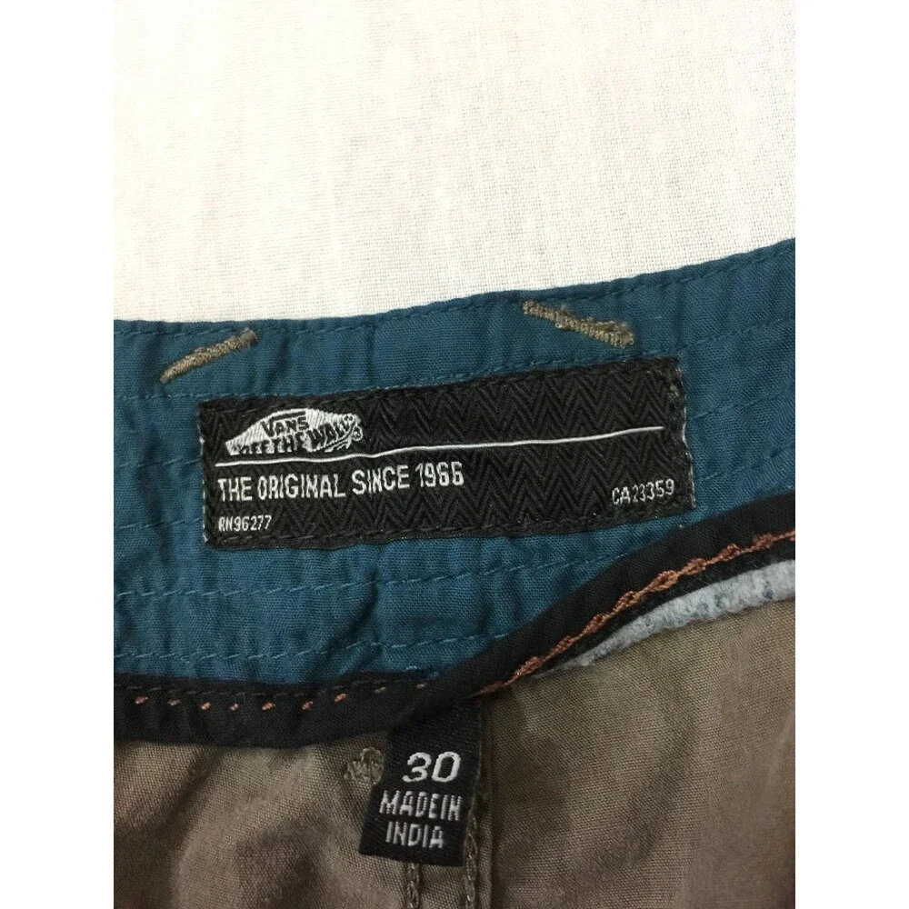 VANS OFF THE WALL MENS COTTON CARGO SHORTS SIZE 30